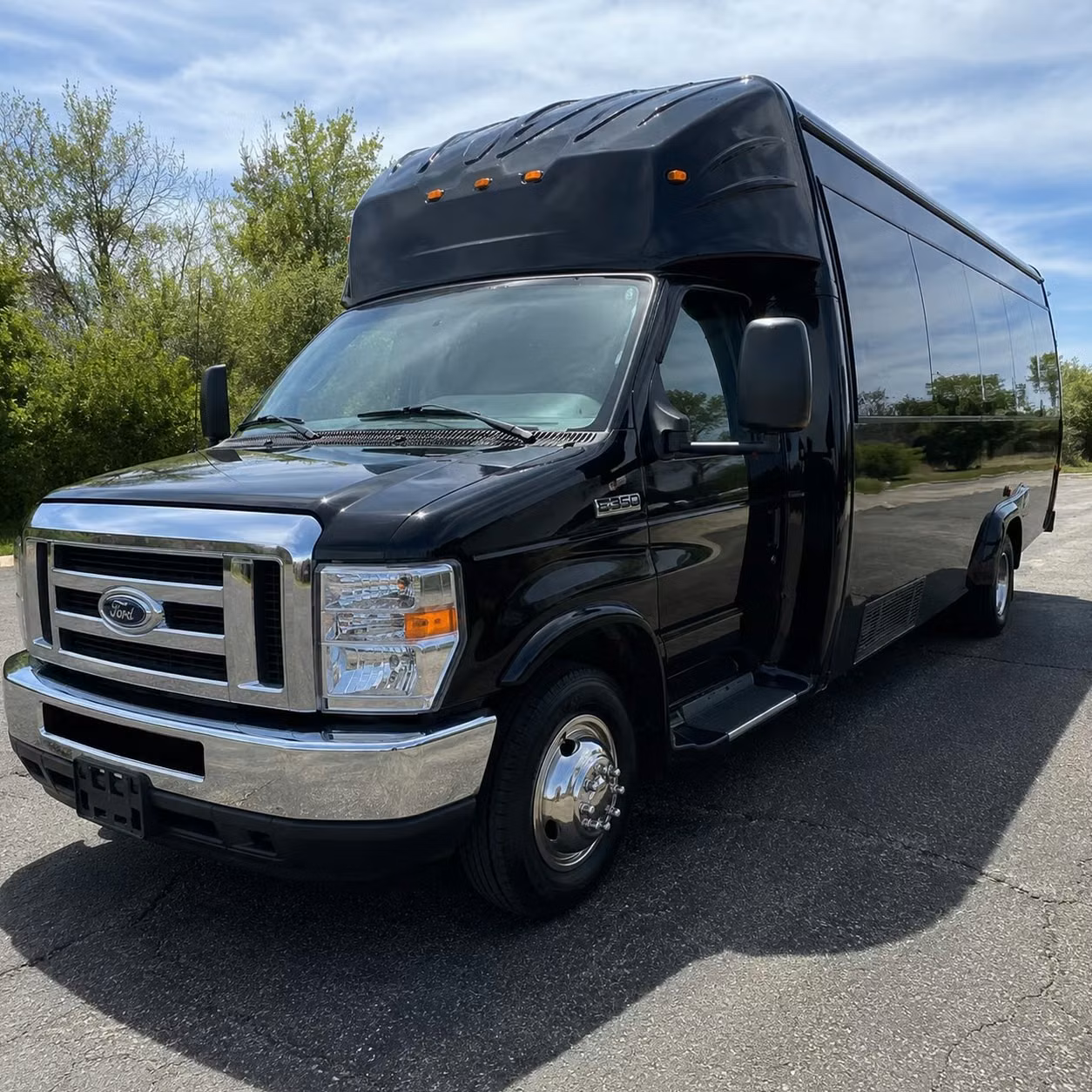party bus rentals to toyota arena concerts in ontario california